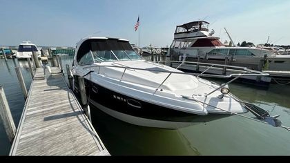 33' Chaparral 2011 Yacht For Sale